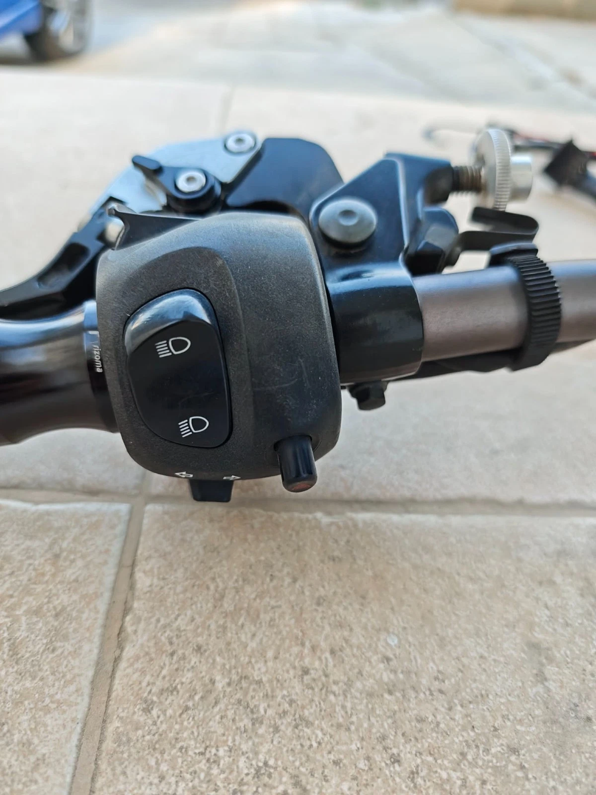 FAZER S2 600 2007-2011 HANDLEBAR WITH SWITCH GEARS COMPLETE 5VX261111100 - Image 4