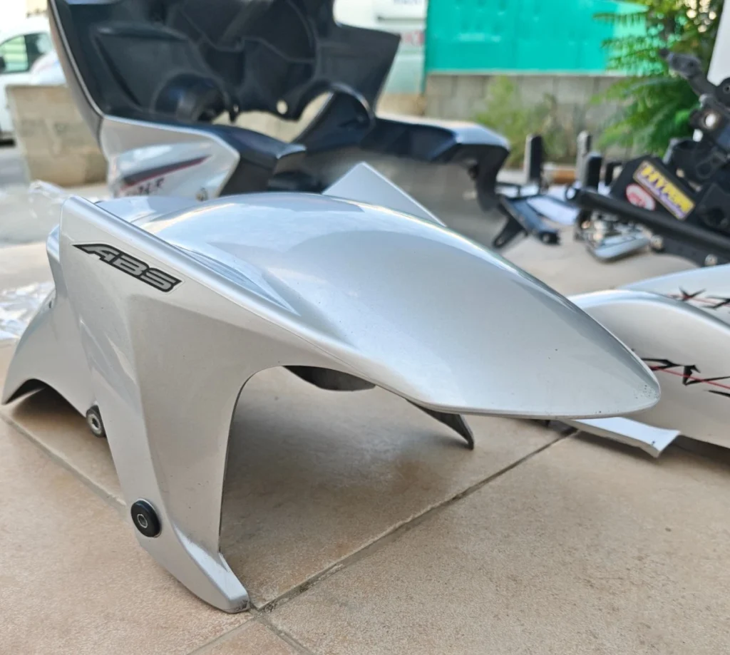 Fazer 600 S2 2007-2011 Wheel Fairing Mudguard OEM ABS 4S82151100P0