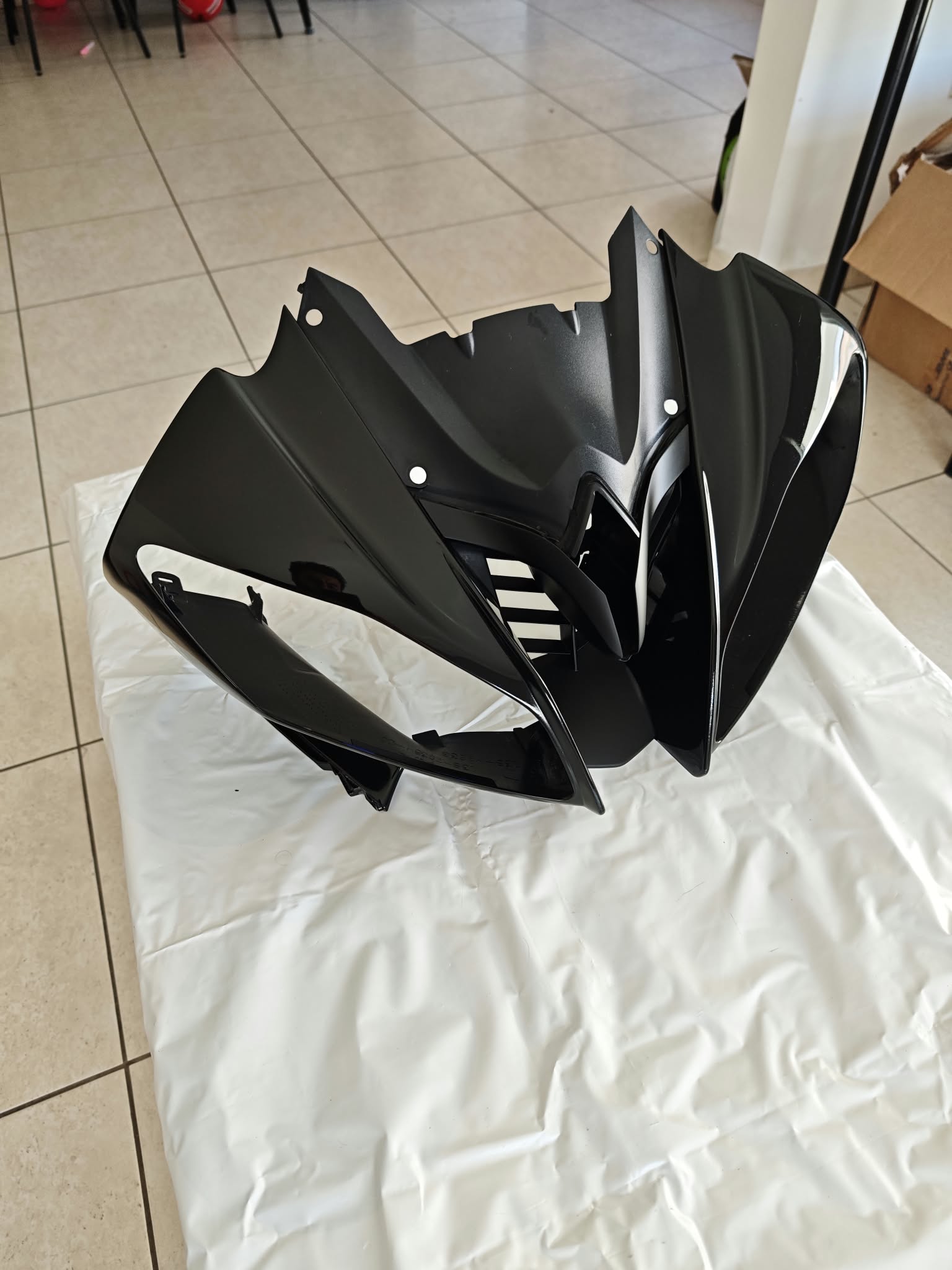 ORIGINAL GENUINE OEM YAMAHA R6 FRONT COWL COMPLETE FAIRINGS LEFT RIGHT 2008-2016 - Image 9