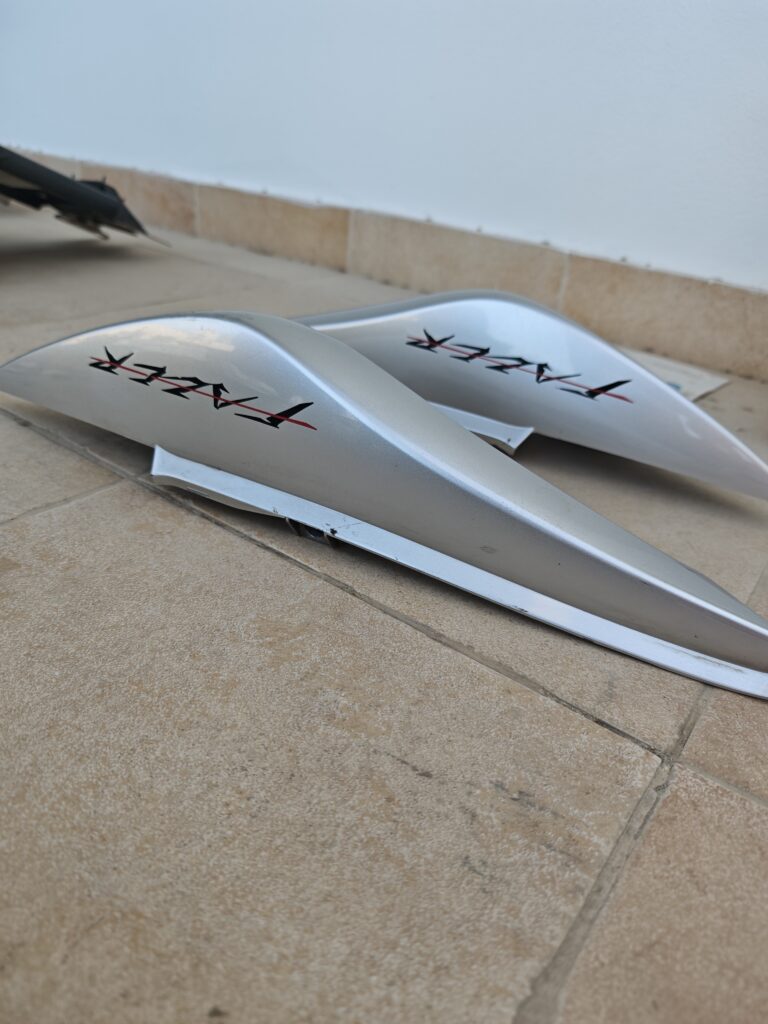 FAZER 600 S2 REAR FAIRINGS SEAT PAIR SET 5VX21710A0P3 5VX21720A0P3