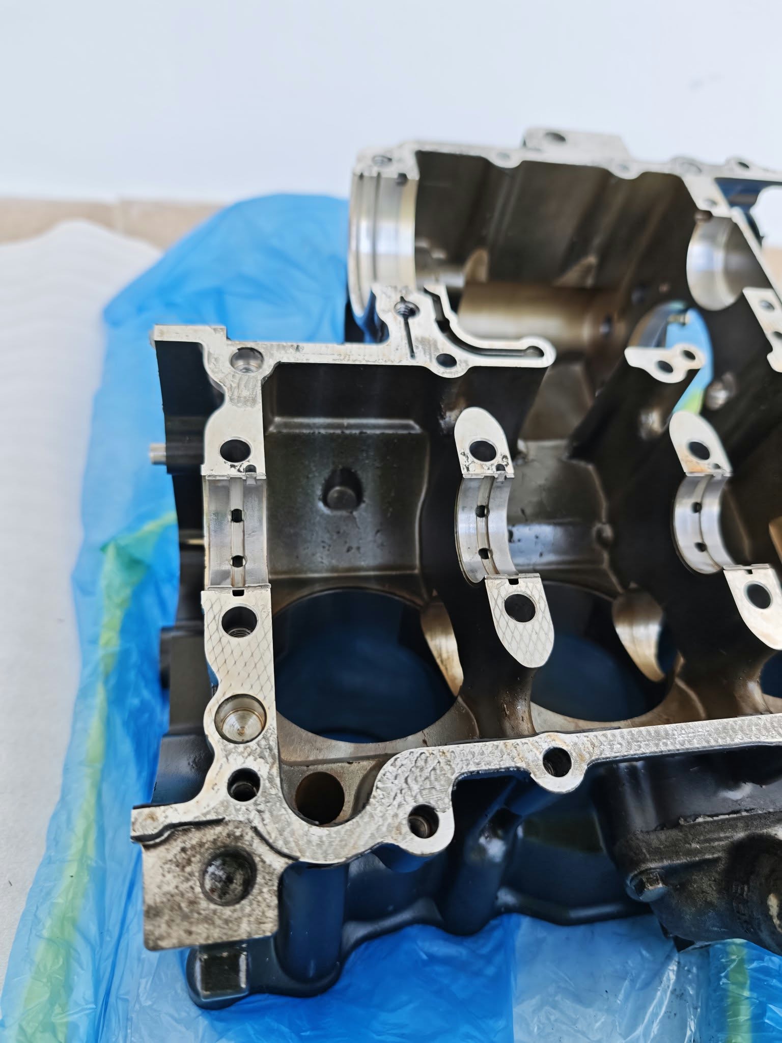 YAMAHA FAZER 600 S2 FZ6S 2007-2011 BOTH CRANKCASES ENGINE CASES 1B3151000100 - Image 8