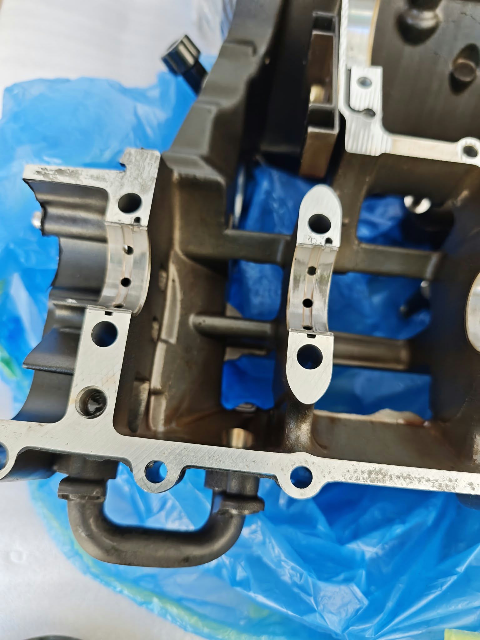 YAMAHA FAZER 600 S2 FZ6S 2007-2011 BOTH CRANKCASES ENGINE CASES 1B3151000100 - Image 12