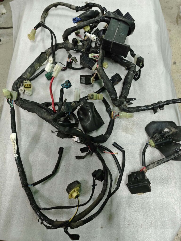 Yamaha FZ6 Fazer 600 S2 WIRING LOOM HARNESS Complete model 2007-2011