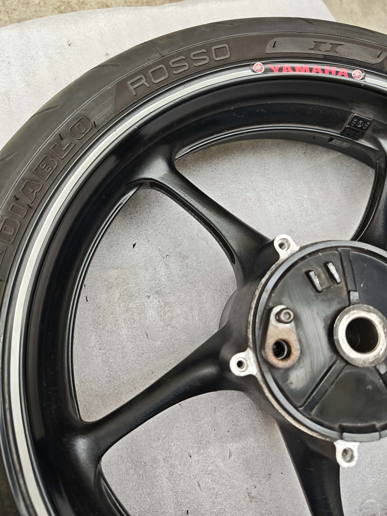 2008 YAMAHA FZ 6 S2 FAZER FRONT WHEEL ALLOY RIM + TYRE 4P5W25160098