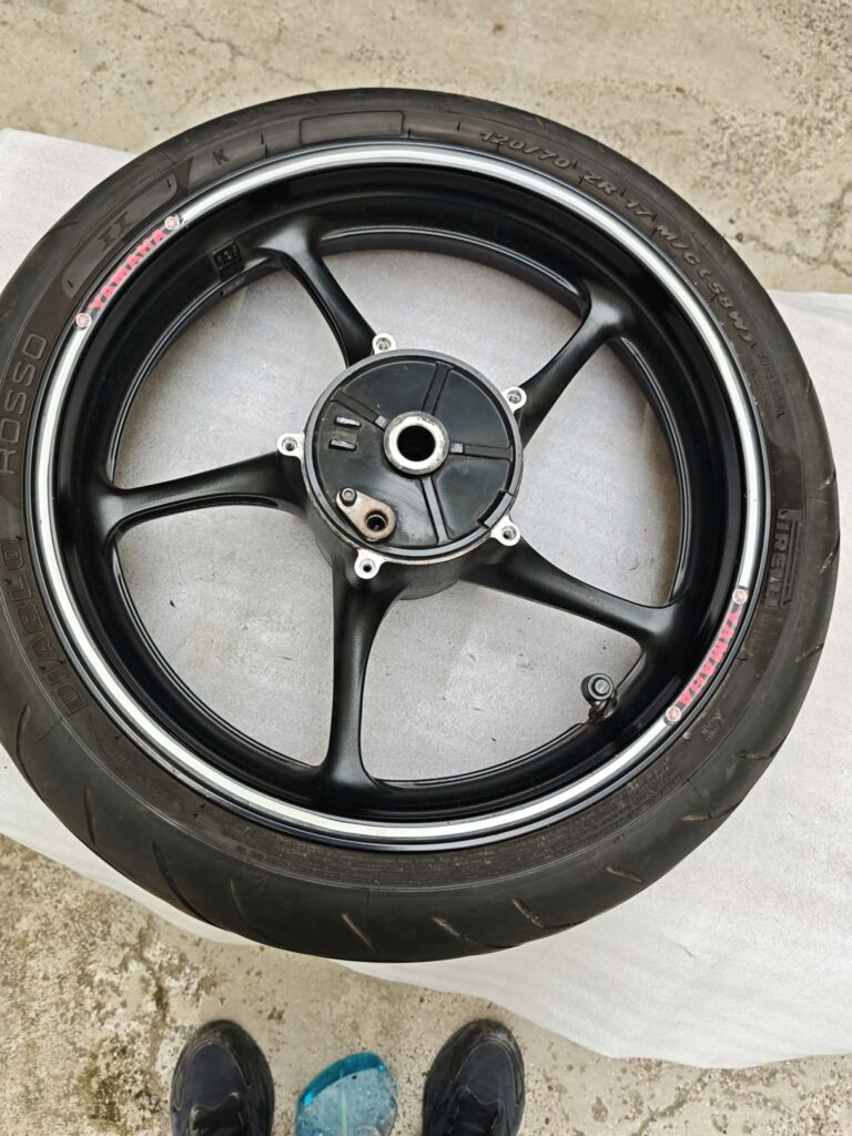 2008 YAMAHA FZ 6 S2 FAZER FRONT WHEEL ALLOY RIM + TYRE 4P5W25160098